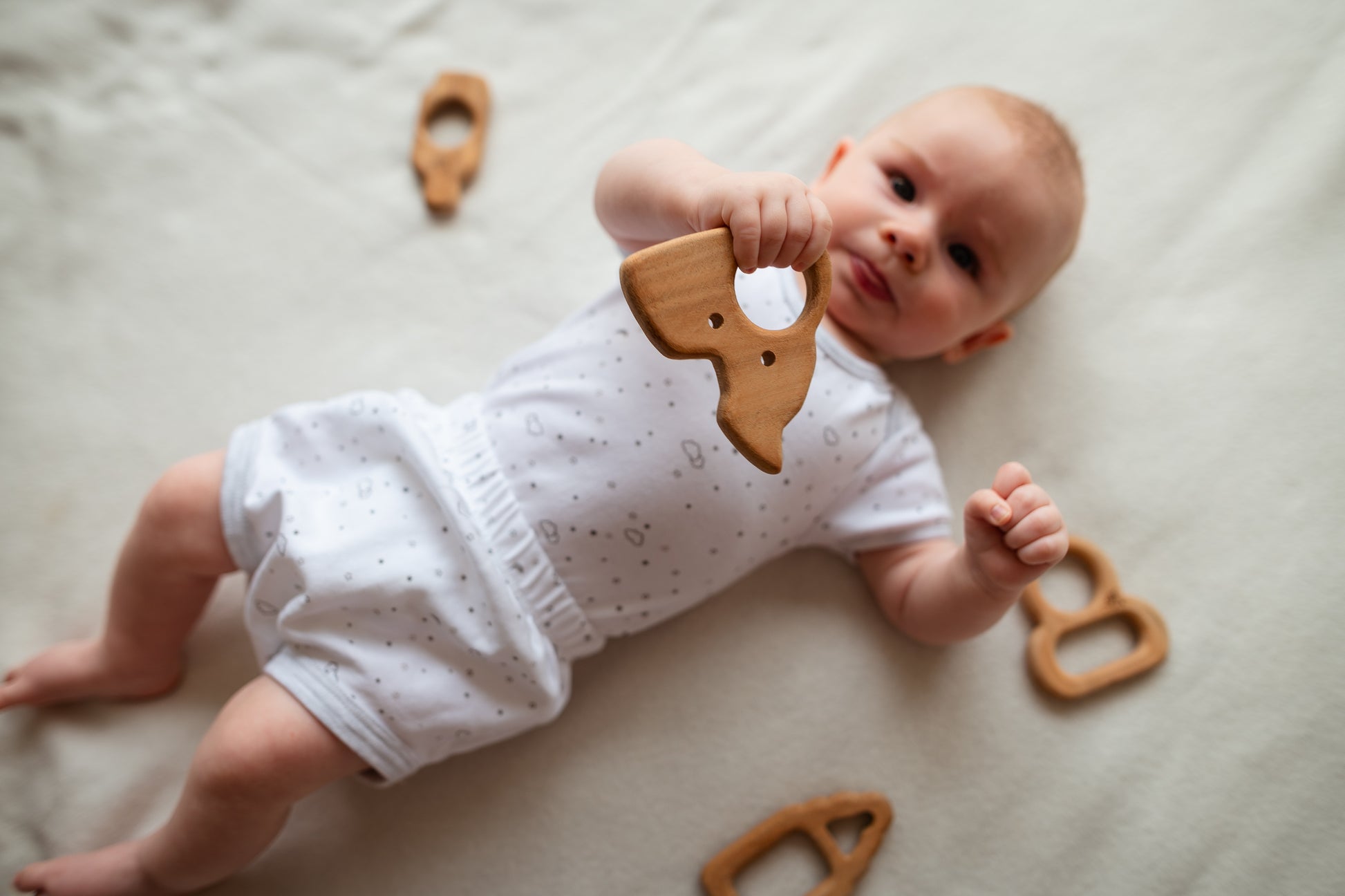 Non-toxic wooden baby toys for infants aged 0–1 years in Dubai
